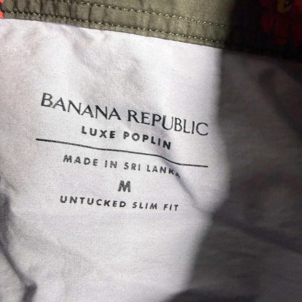 Banana Republic Button Up Shirt Mens Medium Green Floral Luxe Poplin Untucked